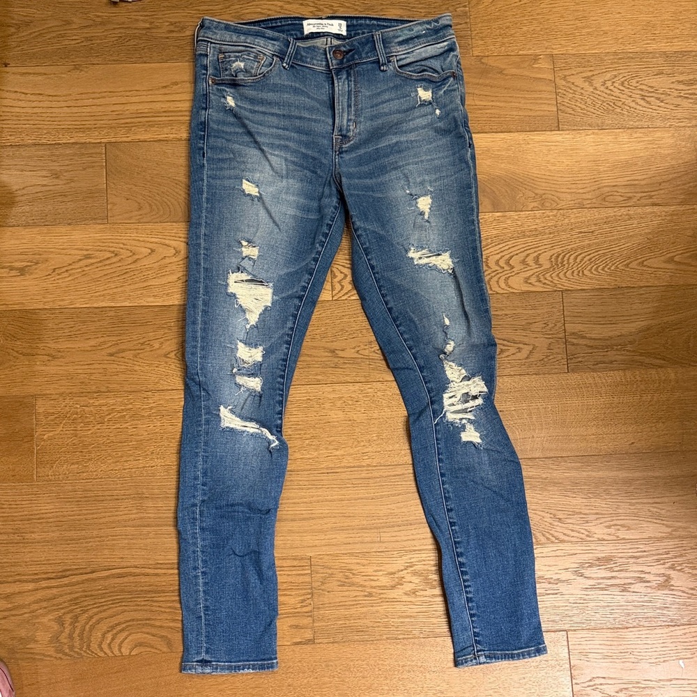 Abercrombie & Fitch Distressed Skinny Jeans - Blue